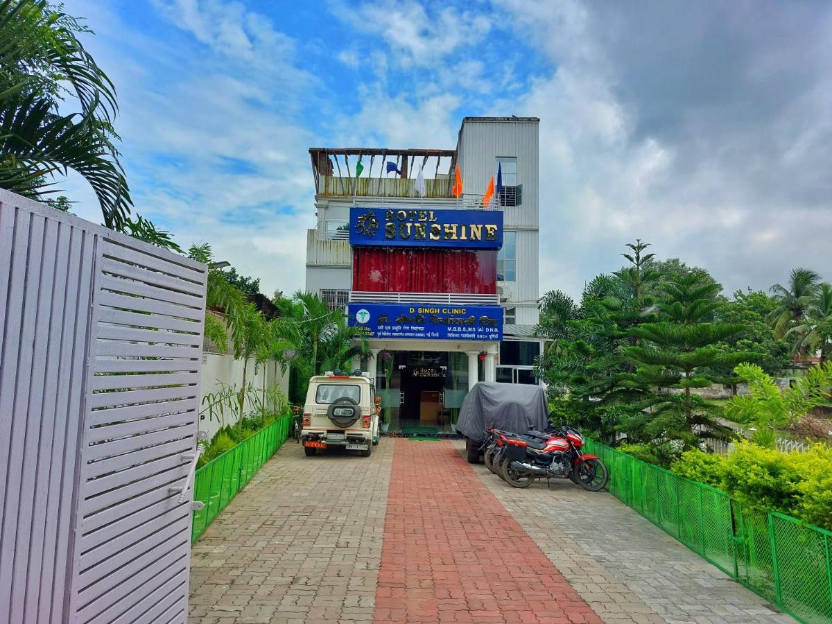 Hotel Sunshine & Restaurant Pūrnia Kültér fotó